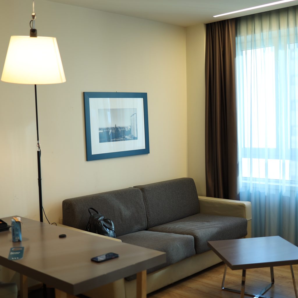 UNAHOTELS Century Milano Sofa and tea table