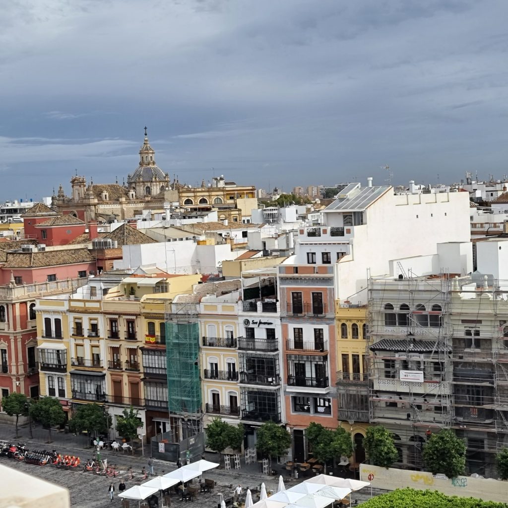 QUERENCIA DE SEVILLA, AUTOGRAPH COLLECTION  amazing city view from the roof top