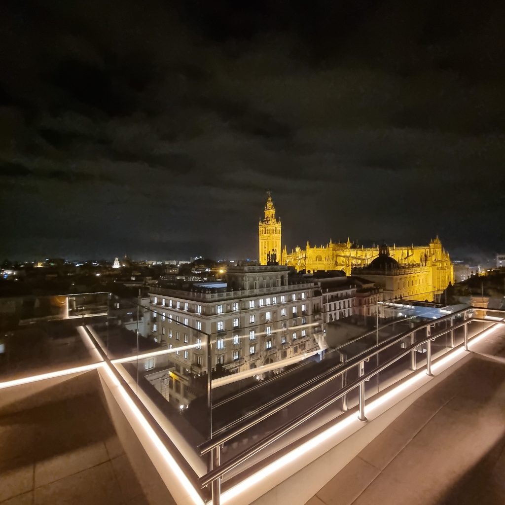 Don't forget to check out the QUERENCIA DE SEVILLA roof top bar at night