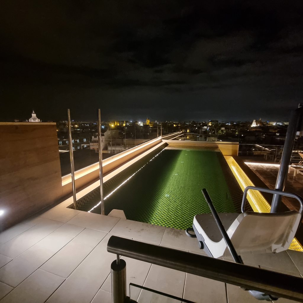 QUERENCIA DE SEVILLA, AUTOGRAPH COLLECTION roof top pool