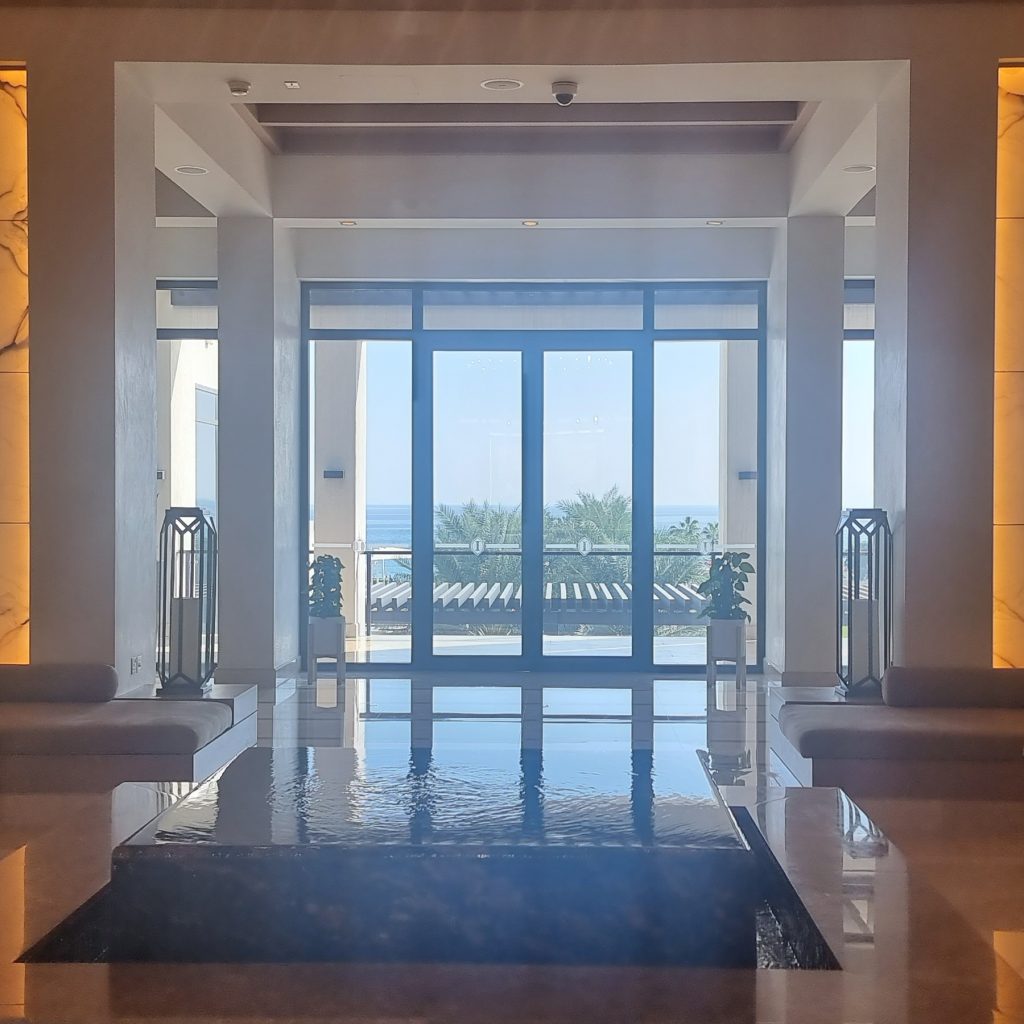 InterContinental Fujairah Lobby door to balcony