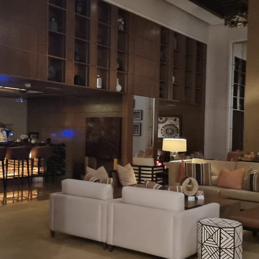 InterContinental Fujairah Horizon Cafe/bar